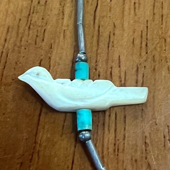 Vintage Zuni Fetish Mother of Pearl & Turquoise Liquid Silver & Heishi beads - Picture 11 of 12